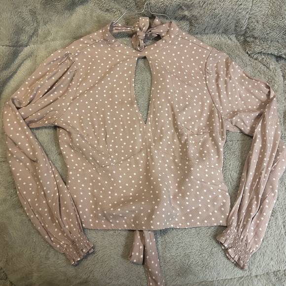 Abercrombie & Fitch Tops - Abercrombie tie waist polka dot shirt. Very 70s.